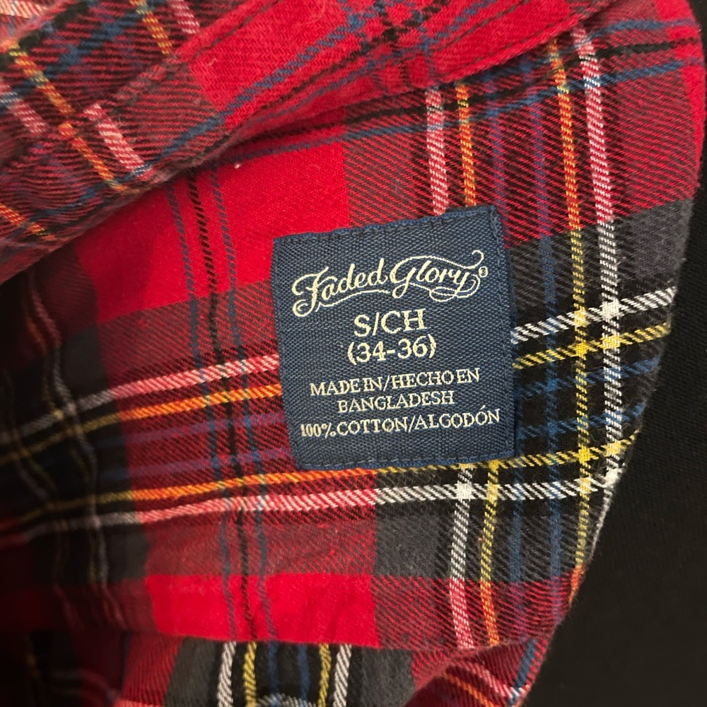 Small red flannel - Picture 3 of 4